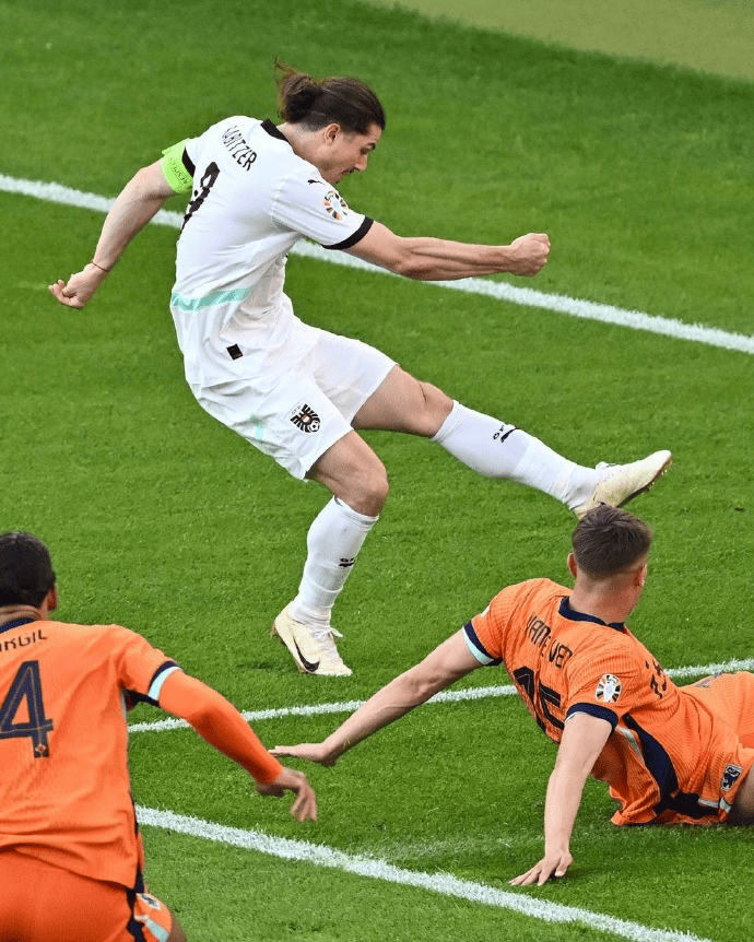 奥地利队实现奇迹逆转，晋级欧锦赛半决赛